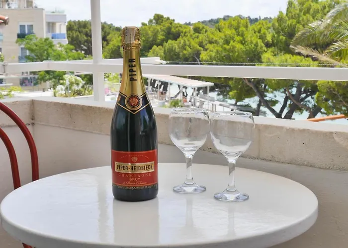 Apartment Beach Makarska 마카르스카